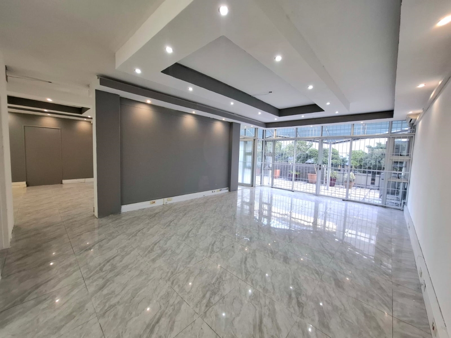 To Let Commercial Property for Rent in Oakdale Western Cape